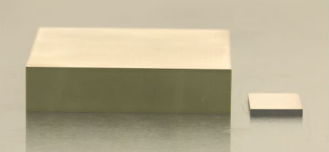 Customized piezo plate thickness